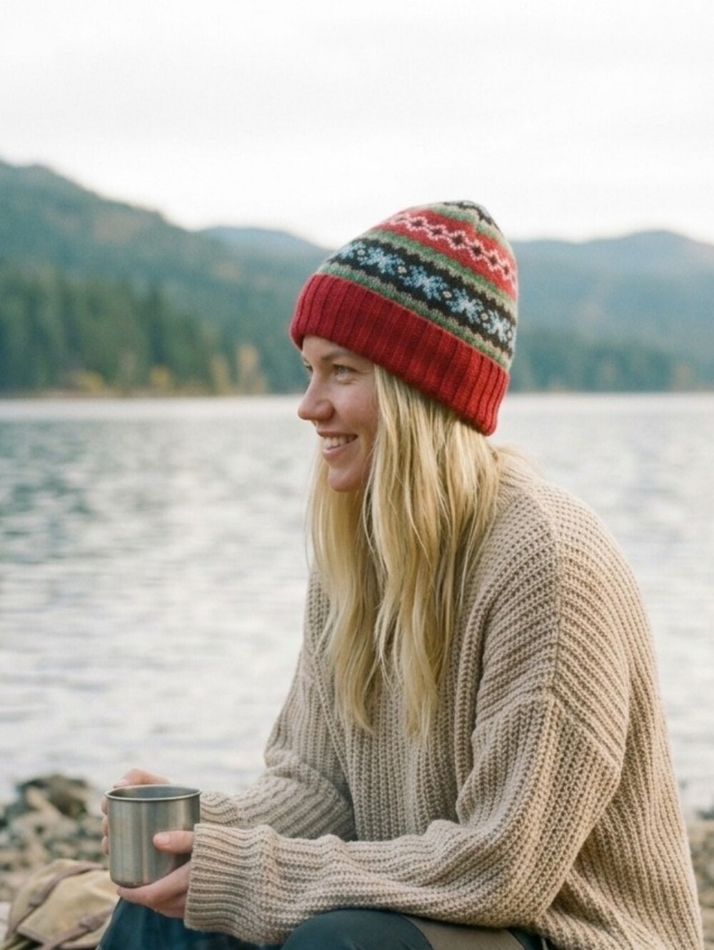 Abercrombie & Fitch Beanie Hat 100% Lambswool Fair Isle Knit Red